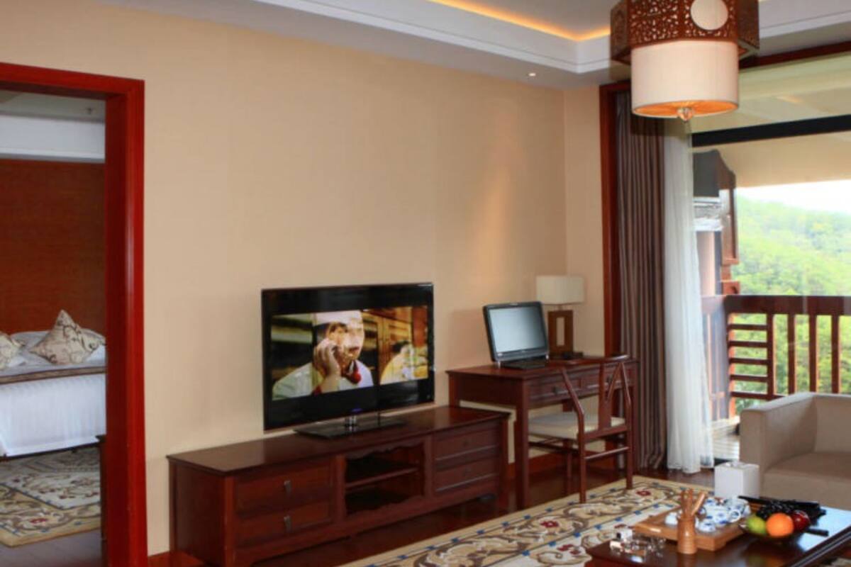 Minibar, caja de seguridad en la habitación y cortinas blackout