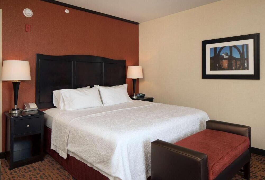 خزنة داخل الغرفة وأسرّة أطفال/رضّع (مجانًا) وواي فاي مجانًا