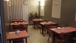 Reception - Liberty (Paris)