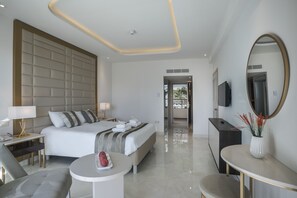 Minibar, soundproofing, iron/ironing board, free cots/infant beds - Constantinos The Great Beach Hotel (Paralimni)