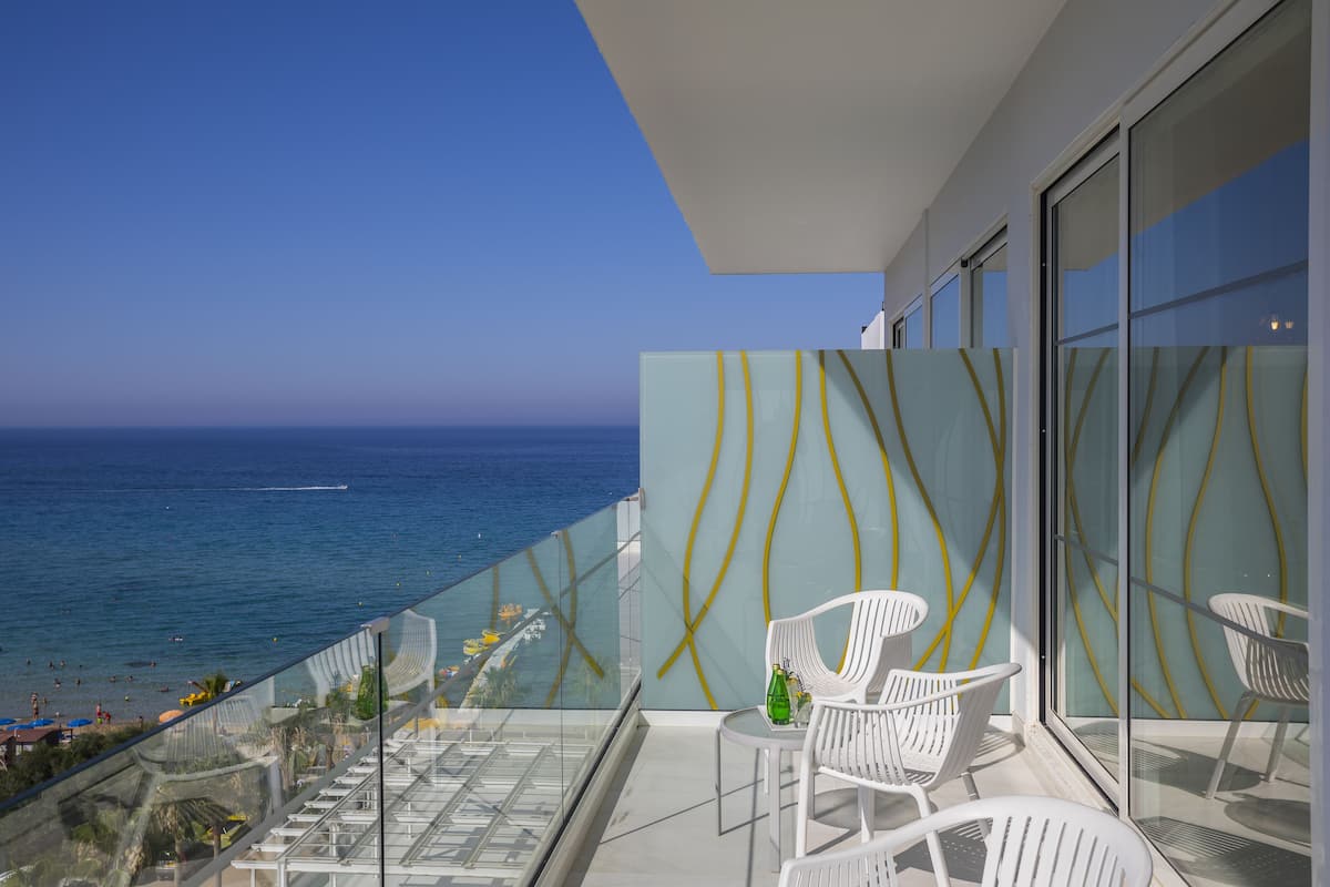 Familie suite, 1 slaapkamer, balkon, uitzicht op oceaan | Balkon