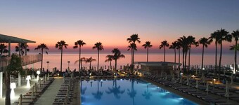 Constantinos The Great Beach Hotel