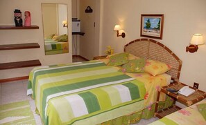 Kamar Standar | Minibar, brankas, tirai kedap cahaya, dan tempat tidur lipat/tambahan