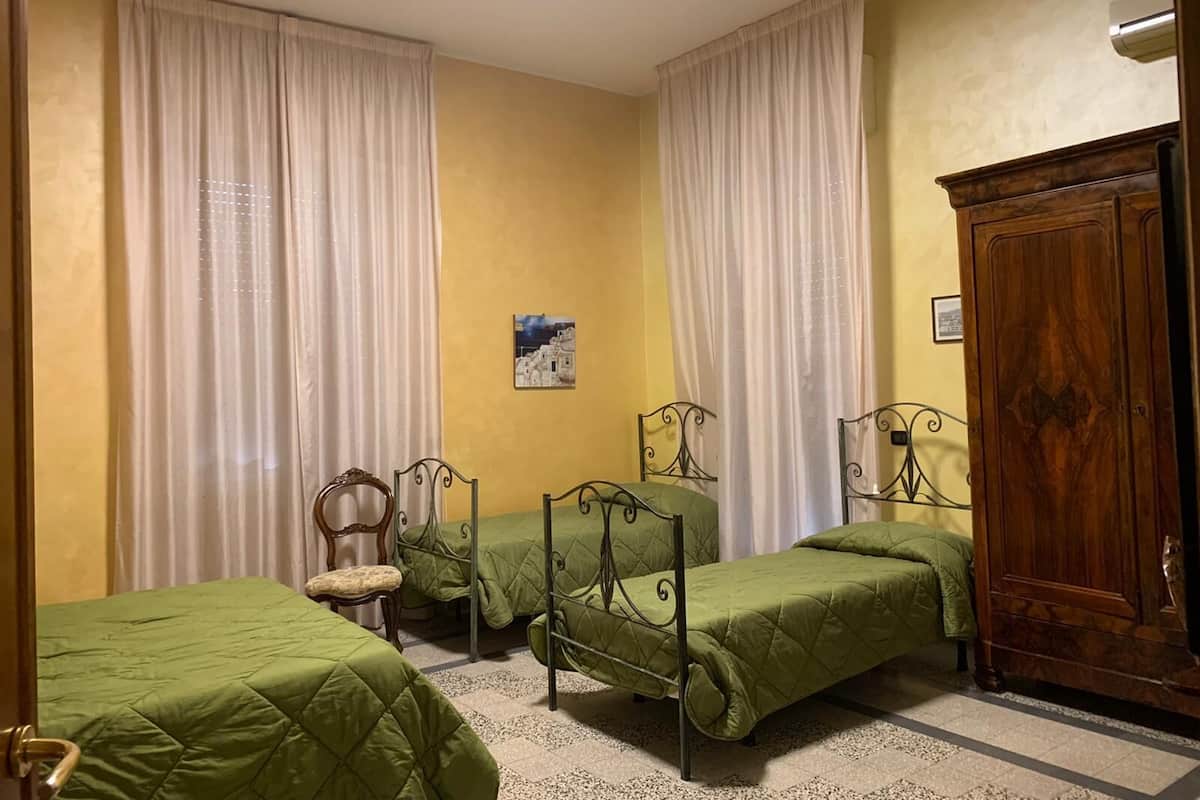 Desk, free cots/infant beds, rollaway beds, free WiFi