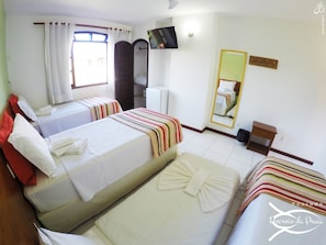 Quadruple Room | Minibar, in-room safe, blackout drapes, bed sheets - Recreio da Praia (Angra dos Reis)