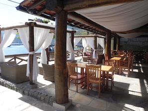 Free daily buffet breakfast - Recreio da Praia (Angra dos Reis)