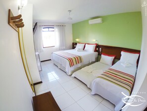 Quadruple Room | Minibar, in-room safe, blackout drapes, bed sheets - Recreio da Praia (Angra dos Reis)