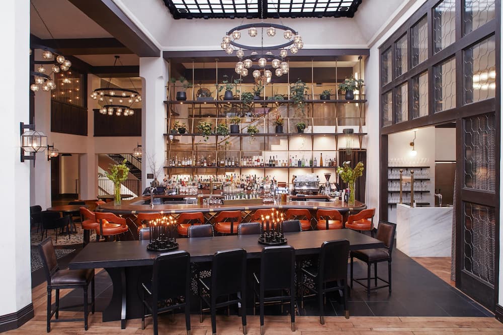 Hotel Figueroa, Unbound Collection by Hyatt