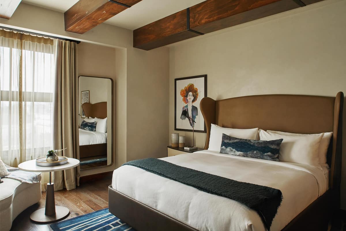 Egyptian cotton sheets, in-room safe, laptop workspace