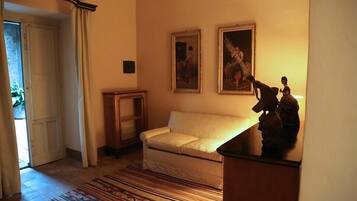 Suite | Living area | LCD TV