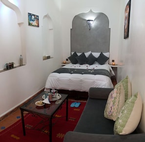 Standard Double Room, Private Bathroom (Fatima) | In-room safe, free WiFi, bed sheets - Dar Asdika (Marrakech)