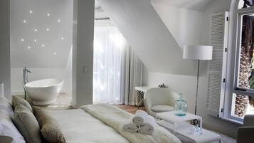 Junior Suite | Minibar, in-room safe, iron/ironing board, free WiFi