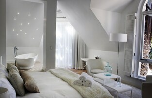 Junior Suite | Minibar, in-room safe, iron/ironing board, free WiFi