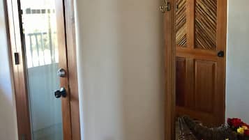 Honeymoon Suite (Room 11, Upstairs)