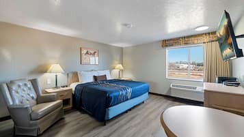 Superior Room, 1 King Bed, Non Smoking | Desk, laptop workspace, blackout drapes, free WiFi