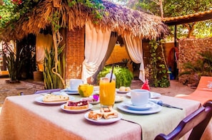 Desayuno bufé gratuito y diario