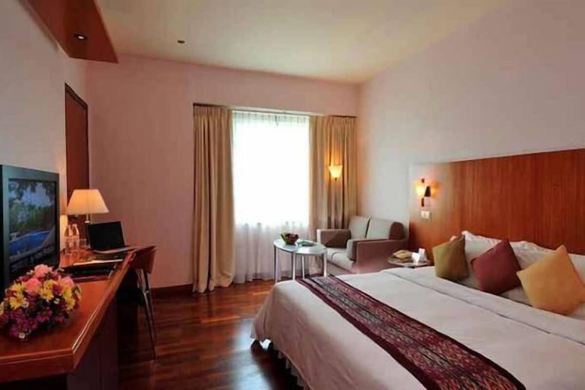 1 slaapkamer, luxe beddengoed, een bureau, een laptopwerkplek