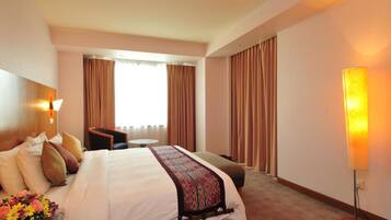 Suite, 1 Katil Raja (King) | 1 bilik tidur, peralatan tempat tidur premium, meja