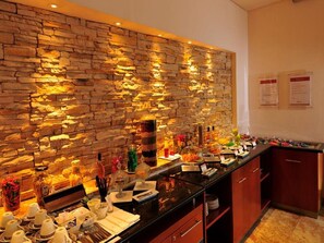 Executive Double or Twin Room | Executive lounge - Parkcity Everly Hotel (Bintulu)