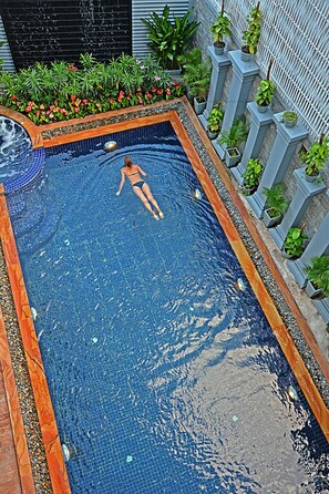 Outdoor pool - Bayon Shadow Villa (Siem Reap)