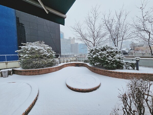 Rooftop terrace - Ekonomy Hotel Myeongdong premier (Seoul)