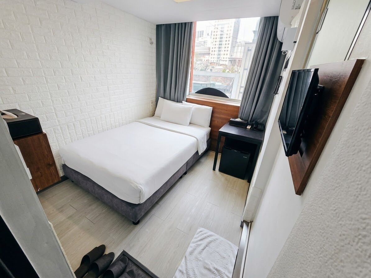 Blackout curtains, iron/ironing board, free WiFi, bed sheets