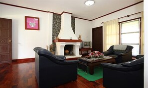 Deluxe Double Room | Living room - Vansana Plain of Jars Hotel (Phonsavan)