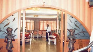 Breakfast, lunch, dinner served; vegetarian cuisine