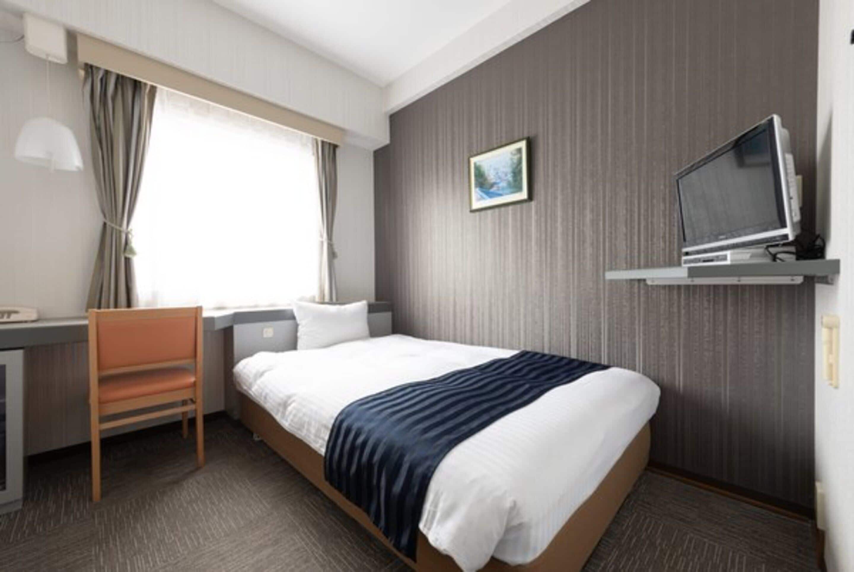 desk, blackout curtains, iron/ironing board, free wifi