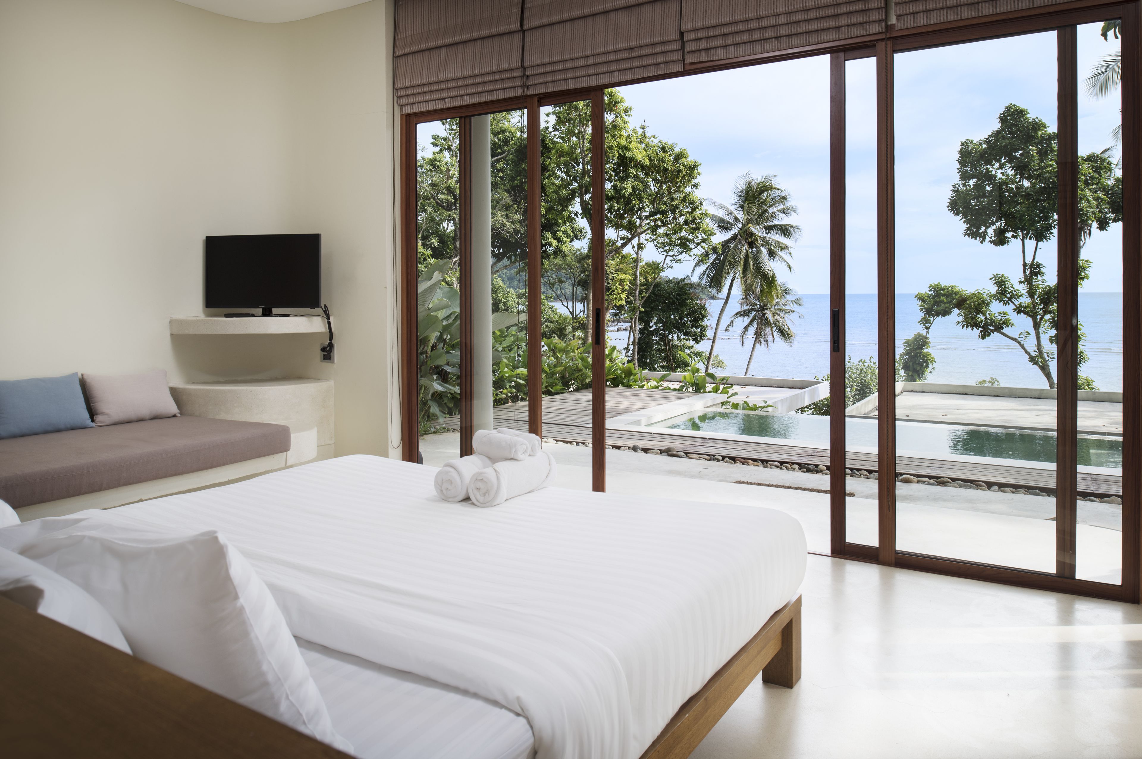 Seaview Pool Villa | In-room safe, desk, free WiFi, bed sheets
