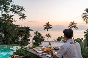 تقديم الإفطار، الأطباق العالمية، إطلالات على حمام السباحة