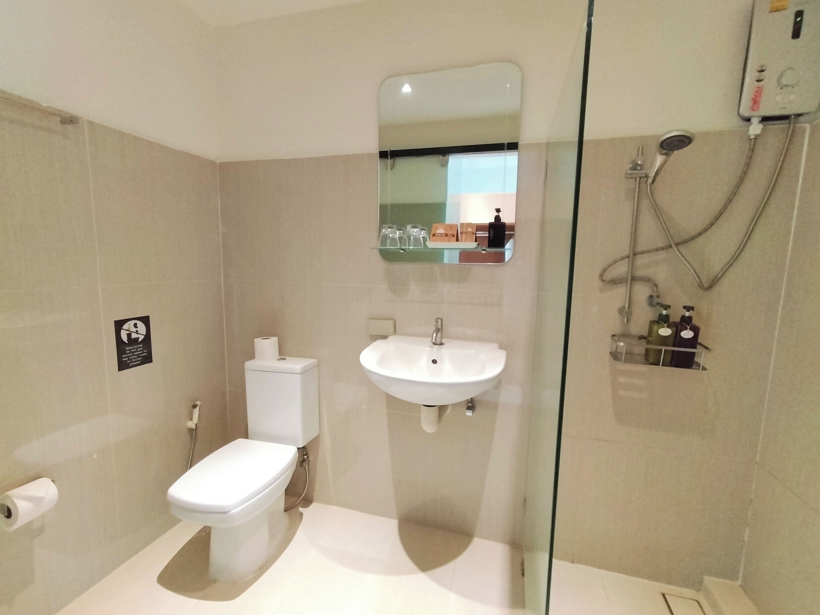 deluxe | bathroom | shower, free toiletries, hair dryer, bathrobes
