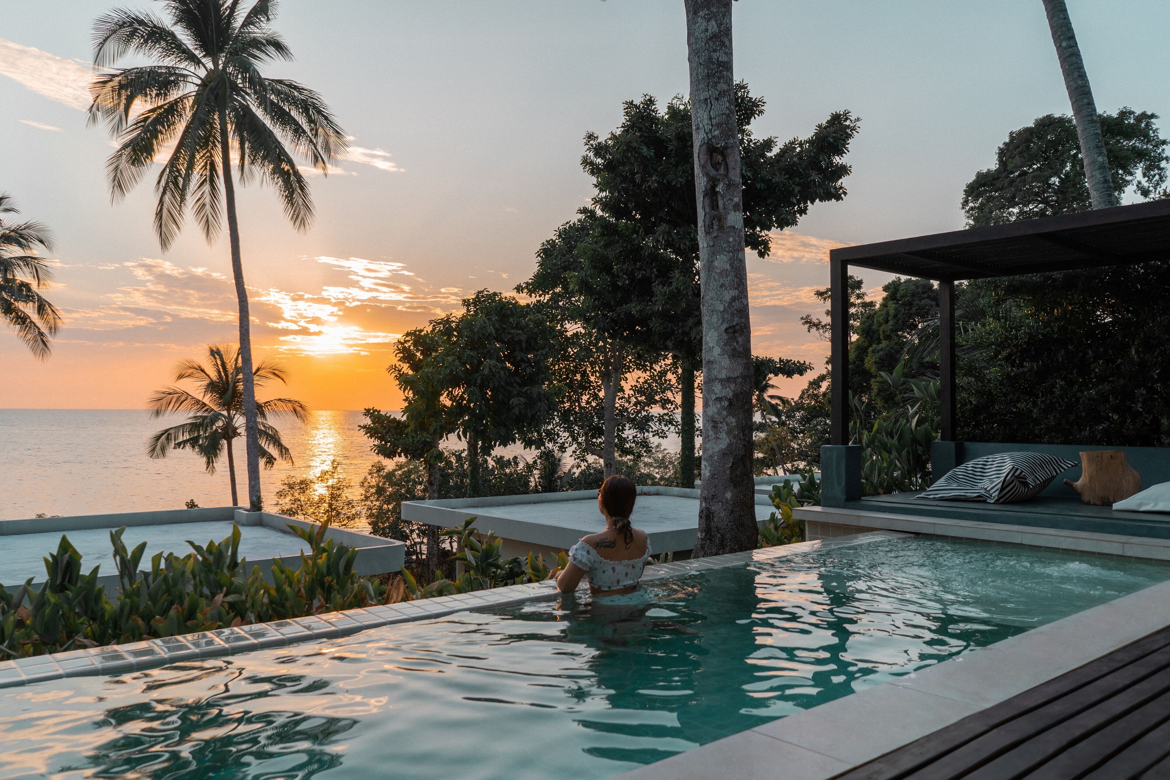 Seaview Pool Villa | In-room safe, desk, free WiFi, bed sheets