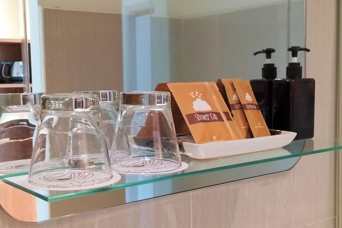 deluxe | bathroom | shower, free toiletries, hair dryer, bathrobes