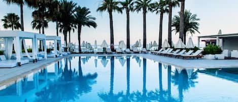 Seasonal outdoor pool