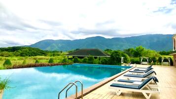 Pitunia B - Deluxe Pool View | Vue de la chambre
