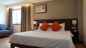Executive Suite | Desk, rollaway beds, free WiFi, bed sheets - CBD Plaza Hotel (Naga)