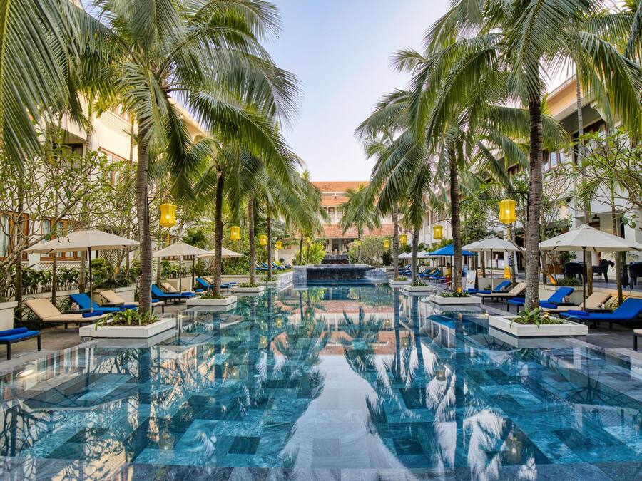 Indoor pool, outdoor pool, open 7:00 AM to 9:00 PM, pool umbrellas