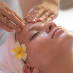 Couples treatment rooms, sauna, steam room, body treatments