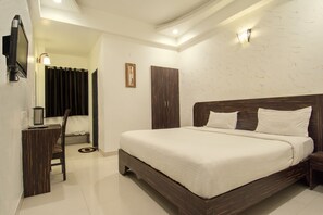 Deluxe Double Room | Premium bedding, memory foam beds, desk, blackout drapes - Hotel Metropolitan (Jaipur)