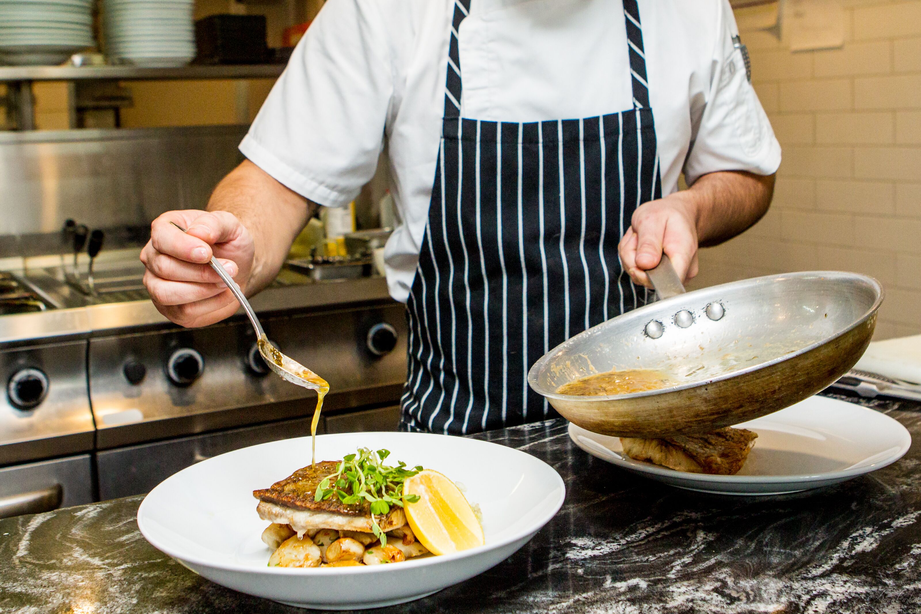 breakfast, lunch, dinner served; international cuisine, garden views