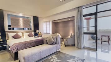 Laptop workspace, iron/ironing board, free WiFi, bed sheets