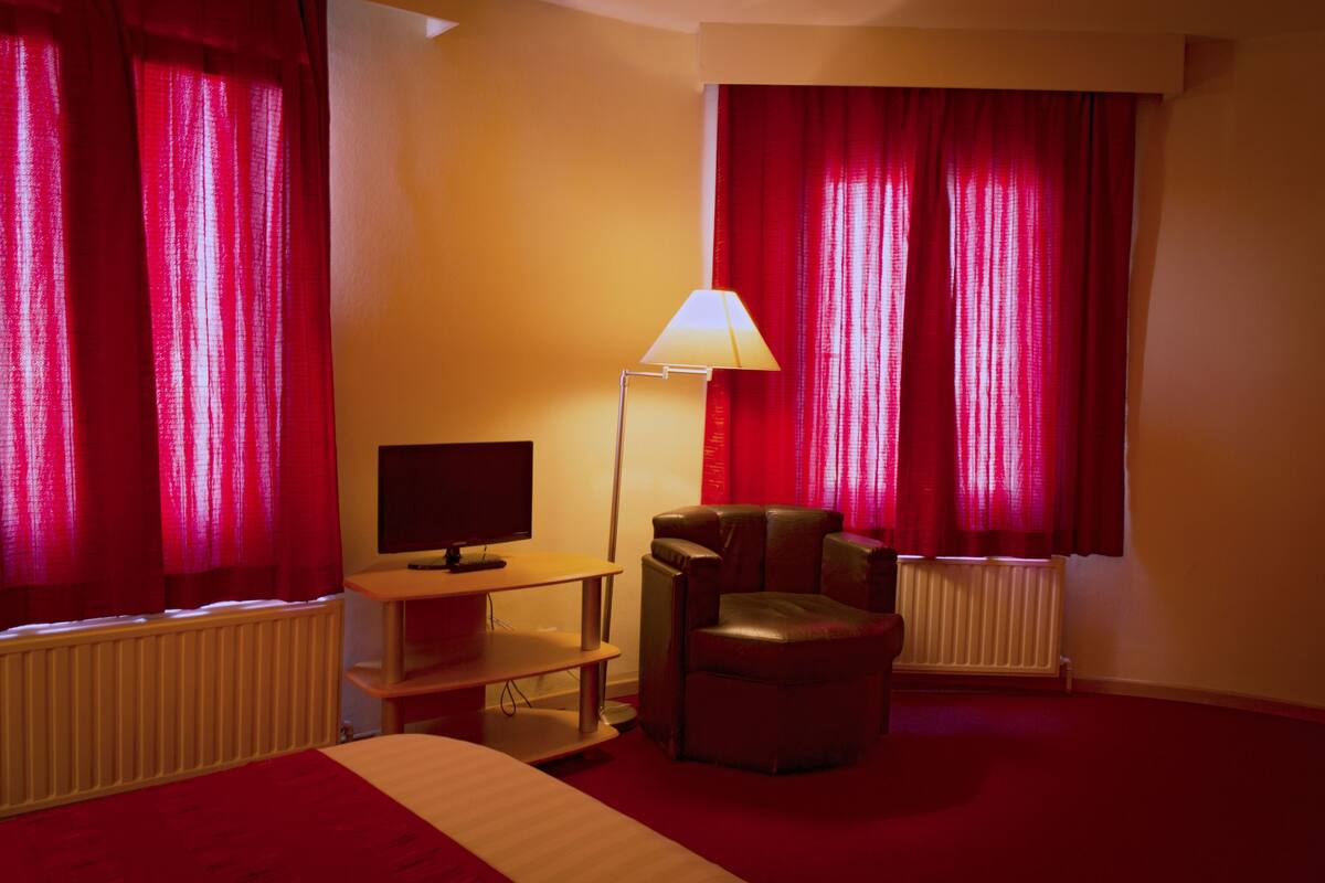 In-room safe, free WiFi