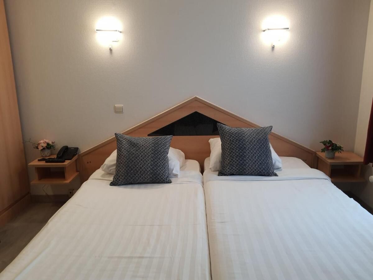 In-room safe, free WiFi