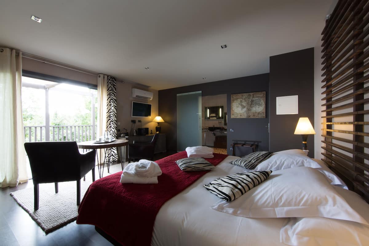 Deluxe Bungalow, Park View | Premium bedding, minibar, in-room safe, free WiFi