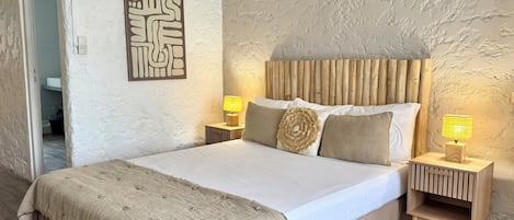 Coralie | Minibar, in-room safe, iron/ironing board, free cots/infant beds