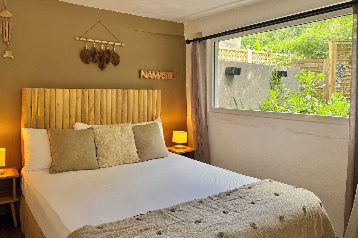 Flamboyant  | Minibar, in-room safe, iron/ironing board, free cots/infant beds
