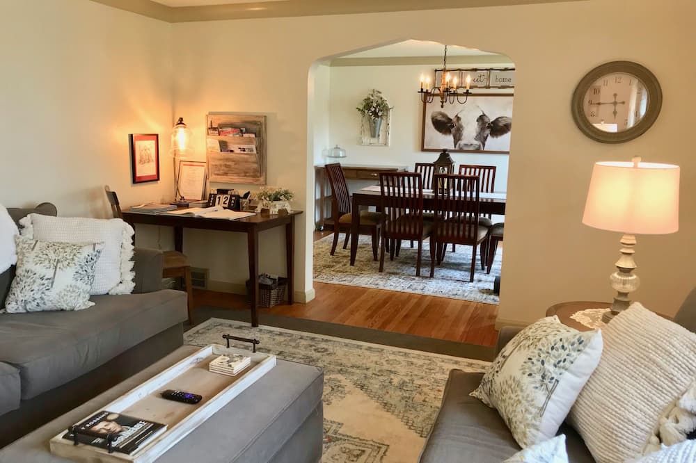 The Little Italy of Niagara Falls Bed & Breakfast - Lewiston, NY