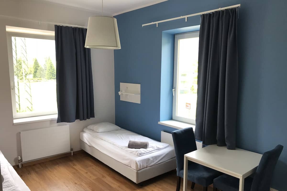 Deluxe Twin Room, Mountain View | Desk, free WiFi, bed sheets, wheelchair access