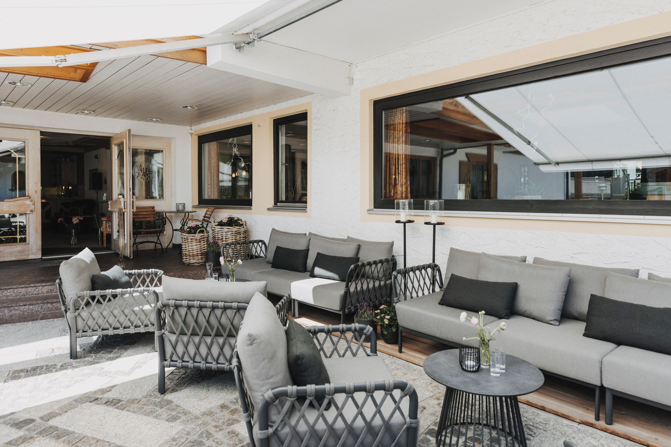 المنشأة من الخارج